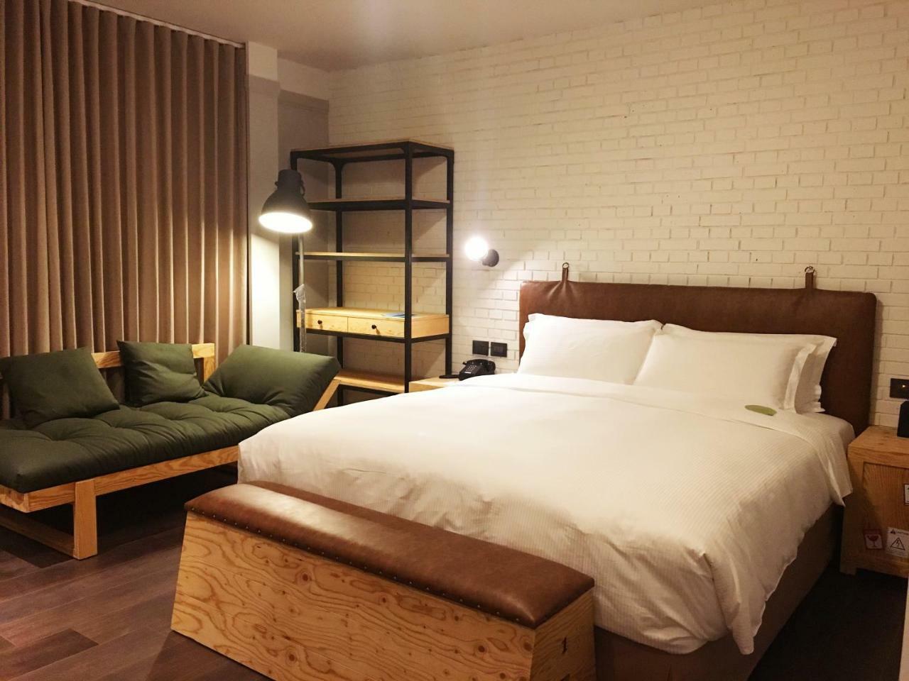 Just Sleep - Sanchong Hotel Taipei Bagian luar foto