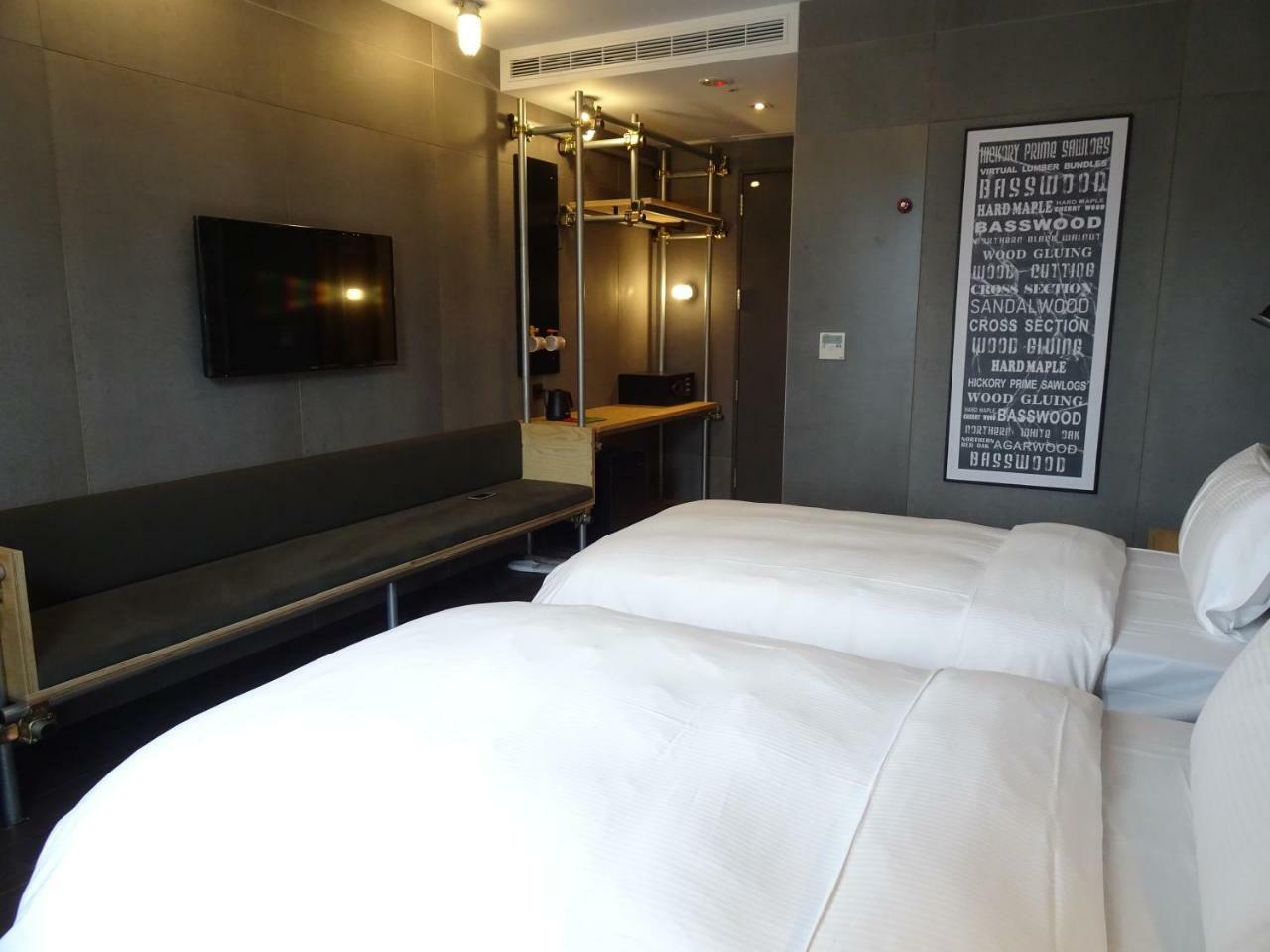 Just Sleep - Sanchong Hotel Taipei Bagian luar foto