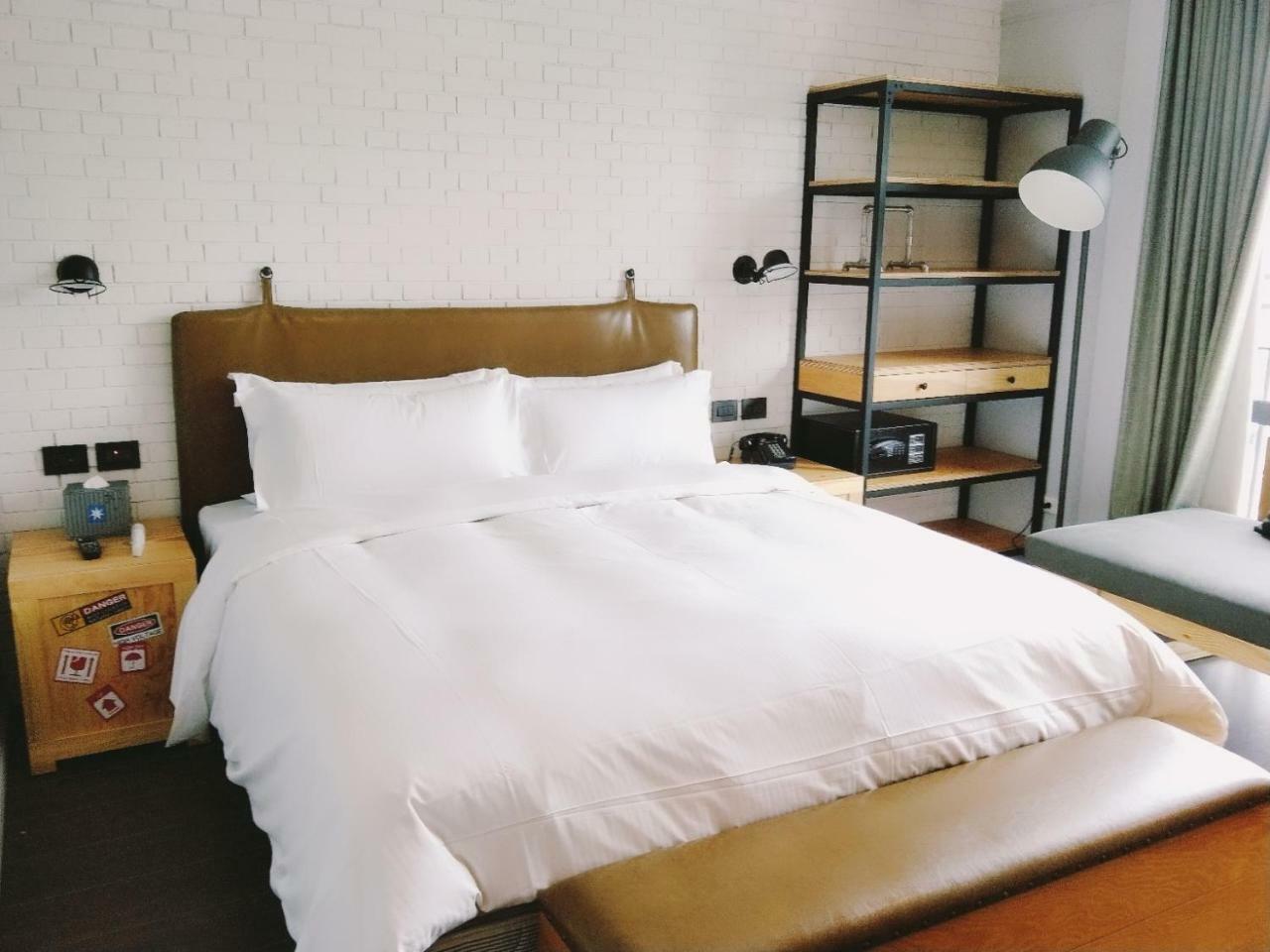 Just Sleep - Sanchong Hotel Taipei Bagian luar foto