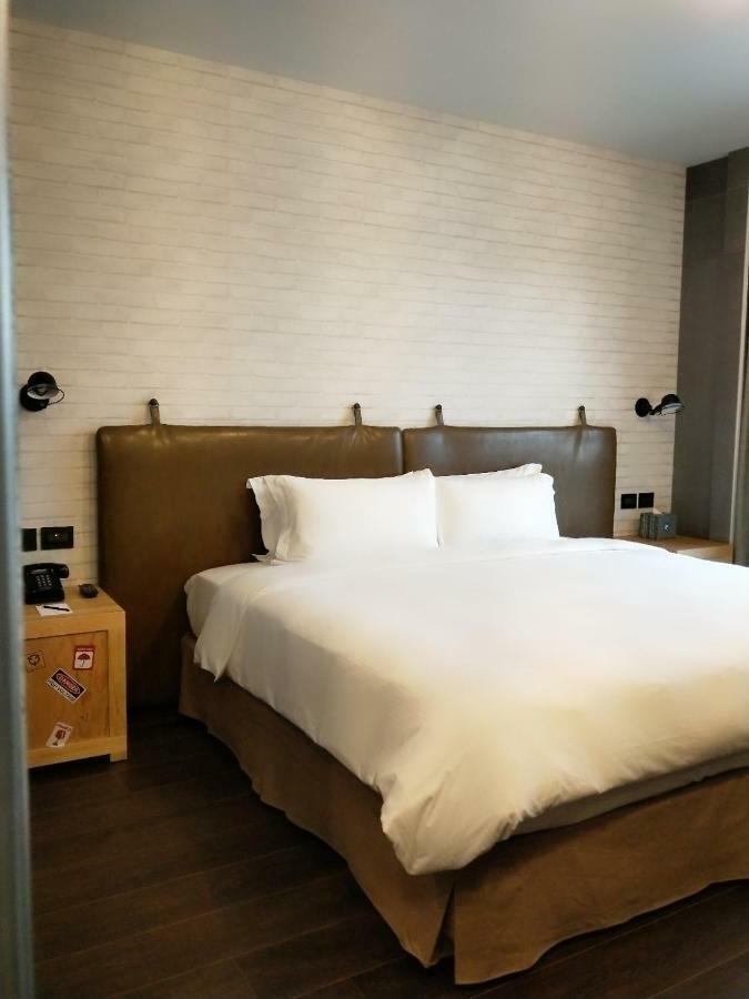 Just Sleep - Sanchong Hotel Taipei Bagian luar foto