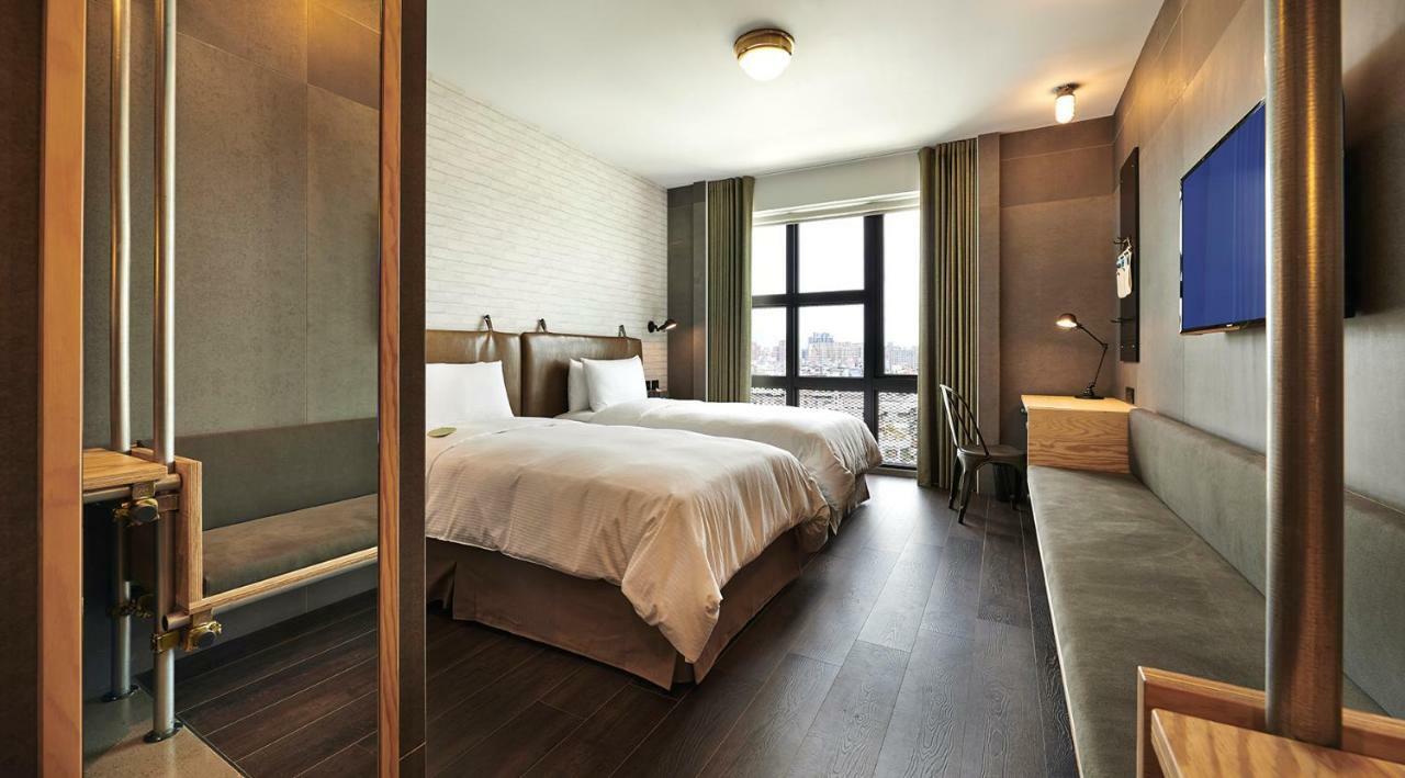 Just Sleep - Sanchong Hotel Taipei Bagian luar foto
